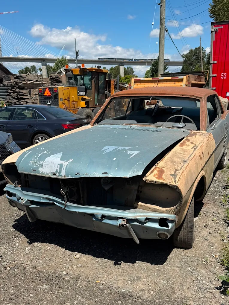 Old vehicle pickup and cash for scrap cars in Coquitlam
